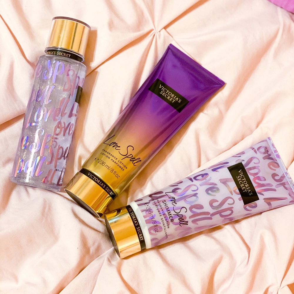 VICTORIA’S SECRET BUNDLE -Fragrance Lotion & Spray